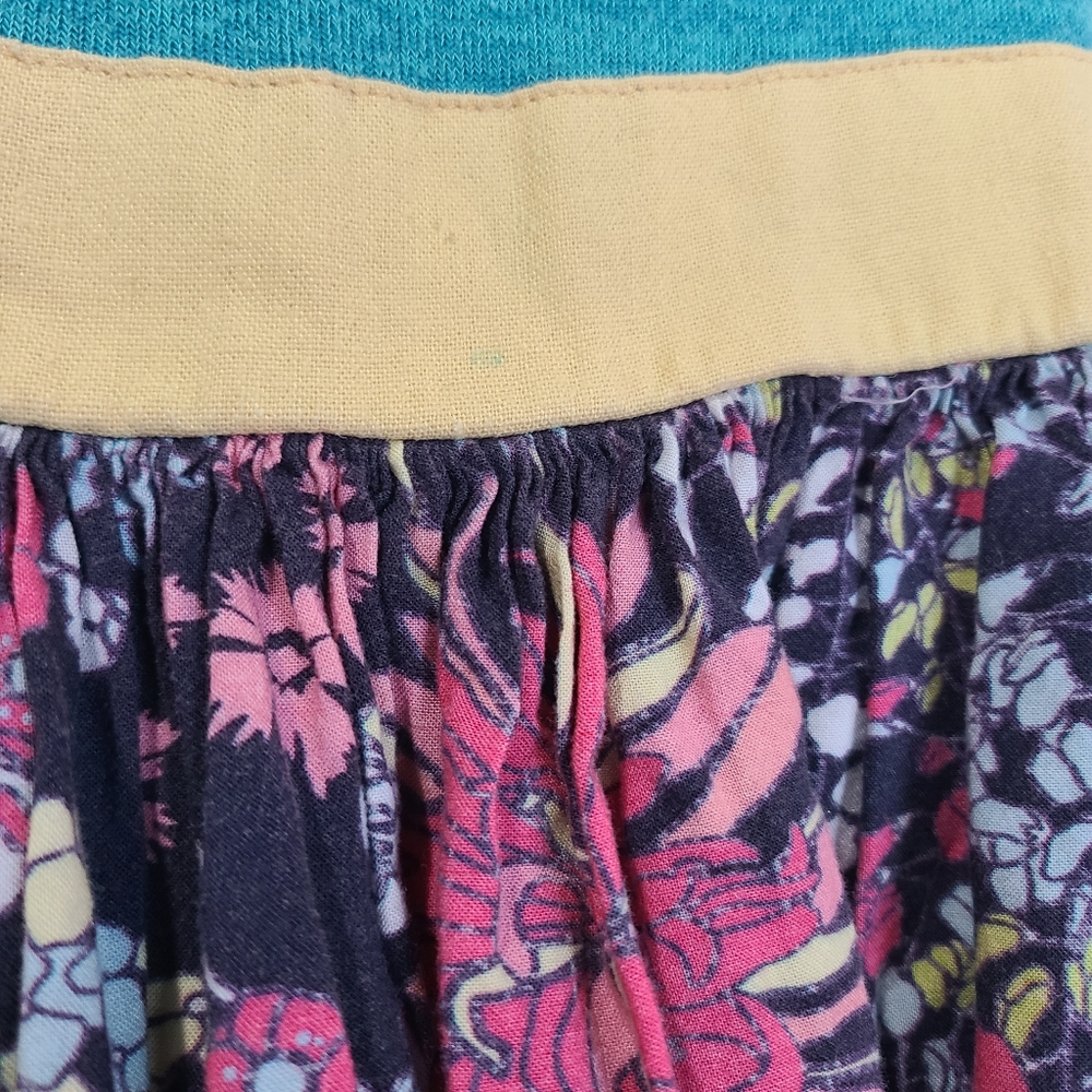 Persnickety Floral Tunic - Picture 3 of 4